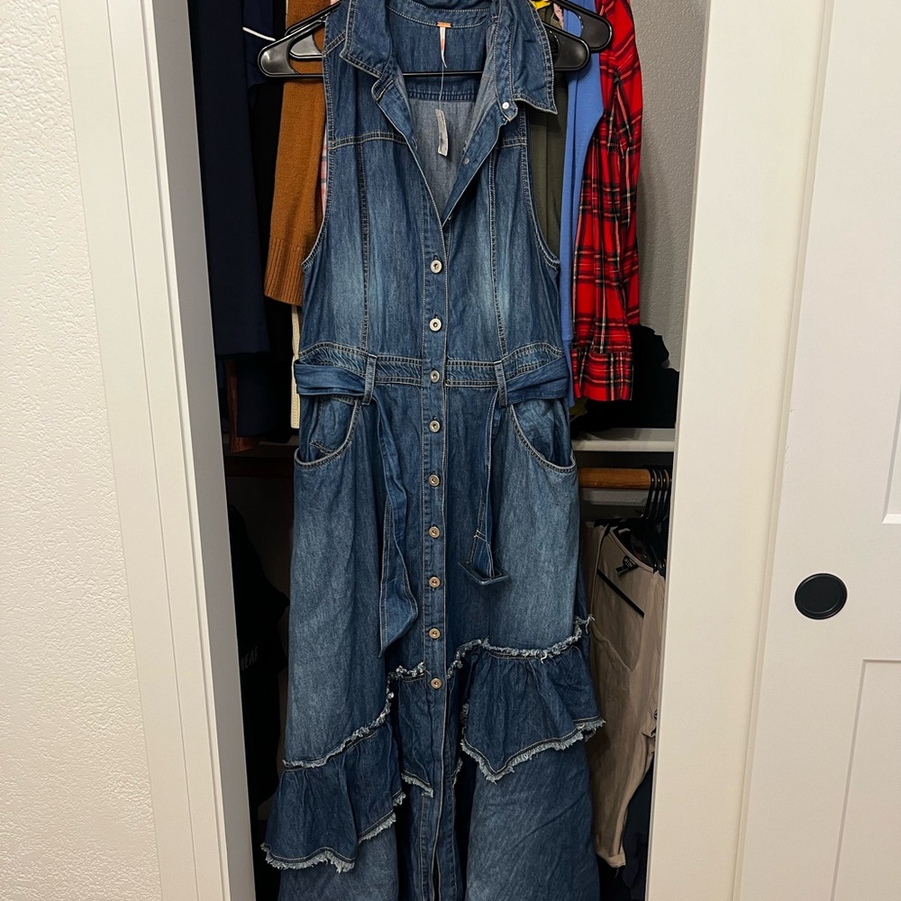Denim Button-Front Maxi Dress with Tiered Ruffle Hem